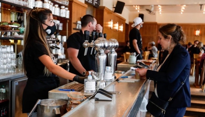 Nos restaurantes portugueses aínda será necesario presentar o certificado de vacinación
