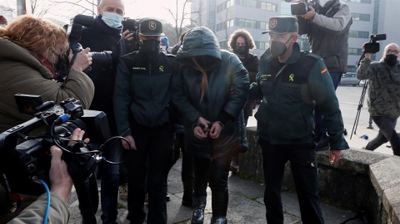 Tensión á chegada ao xulgado de Ana Sandamil (EFE/ Eliseo Trigo)