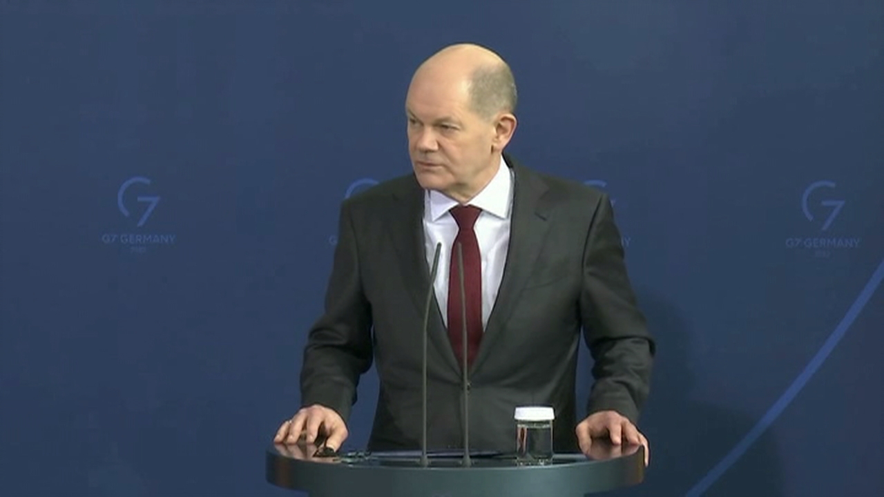 Scholz durante o anuncio do bloqueo en Berlín