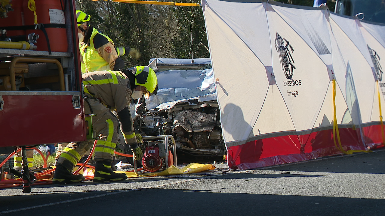 O accidente tivo lugar na N-550, á altura de Finsa, en dirección á Coruña