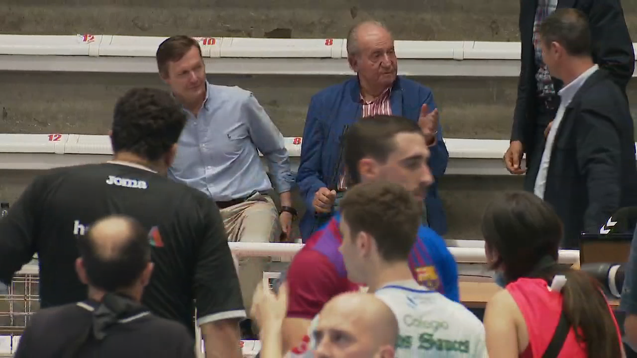 Xoán Carlos I estivo vendo o seu neto no Pavillón (xogador do Barça B)