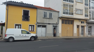 O incendio declarouse pouco despois do mediodía