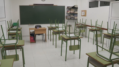 Aulas baleiras nas academias de ensino este verán.