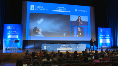 Conferencia de Mar Romera Morón durante o acto de benvida aos novos docentes