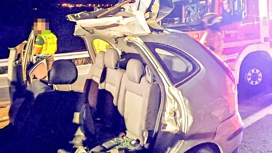 Imaxe do accidente no que faleceu o suposto autor do crime machista (EFE/Bombeiros)