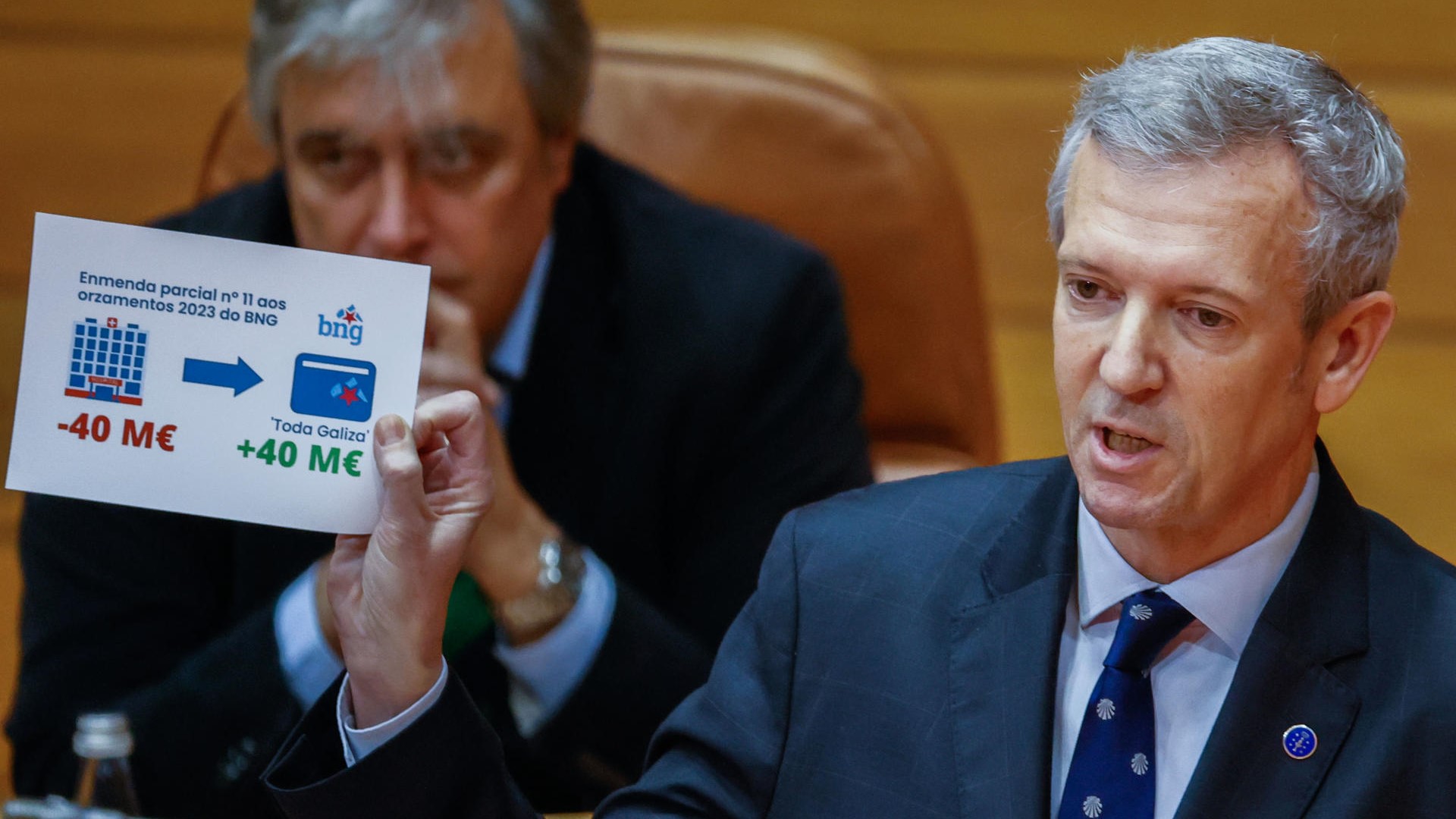 Alfonso Rueda, no Parlamento de Galicia (EFE J. Lavandeira)
