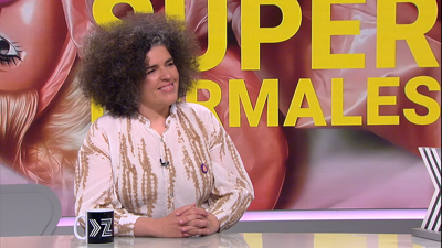 Esther F. Carrodeguas, dramaturga da montaxe 'Supernormales'
