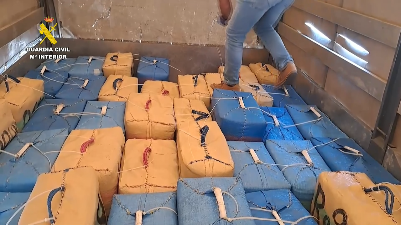 O alixo estaba formado por 134 fardos de haxix