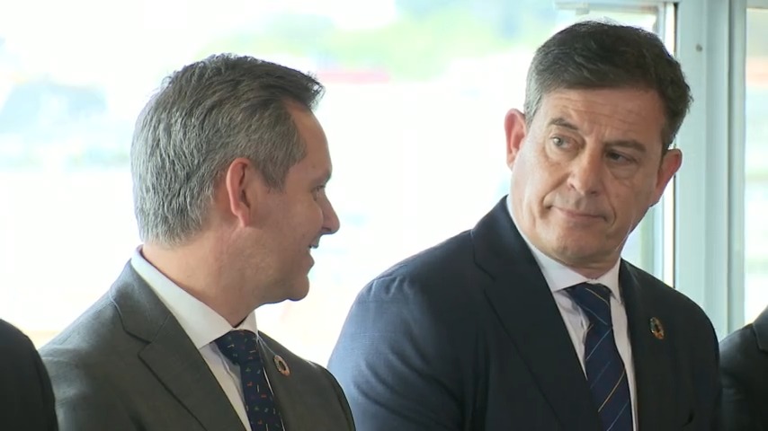 Miñones (esquerda) e Besteiro (dereita da imaxe)