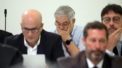 Andrés Cortabitarte e Francisco José Garzón afrontan a última sesión do xuízo do Alvia (EFE/ Xoán Rey)