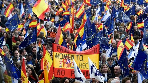 Protesta deste domingo nos xardíns de Méndez Núñez da Coruña (EFE/ Moncho Fuentes)