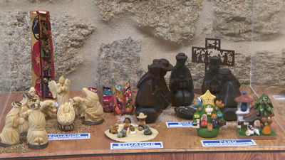 Na exposición pódense ver nacementos de América, Europa, África e Asia