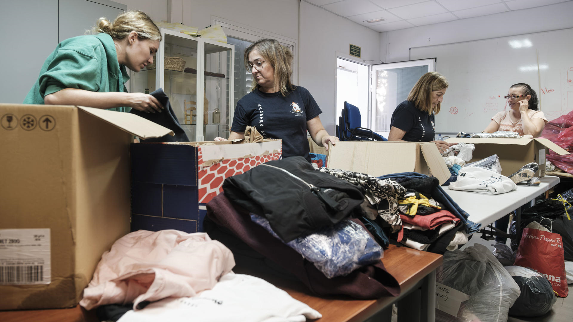 Recollida de axuda en Eivisa para os afectados pola DINA
