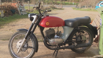 Unha Montesa restaurada con pezas feitas no taller de Motos Sarria