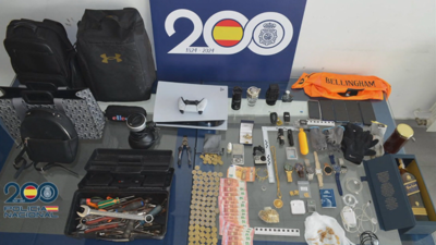 O roubado en tres vivendas de Xinzo (Policía Nacional)