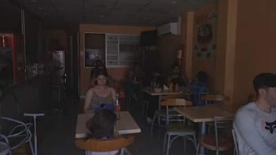 Corte de luz nunha cafetería en Chile