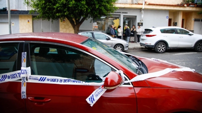Vehículo precintado na zona onde se produciu o suceso (Europa Press/Marian León)