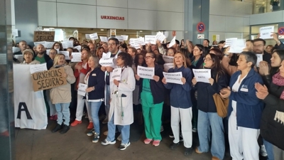 Imaxe de arquivo dunha protesta no CHUAC para esixir medidas contra as agresións (Satse-Arquivo)/Europa Press)