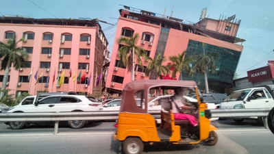 Un edificio afectado en Mandalay. REUTERS