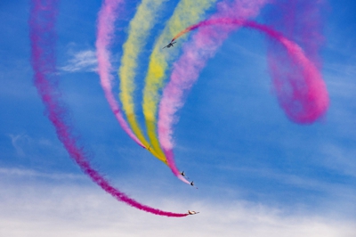 Imaxe dunha das acrobacias da Patrulla Águila, do Exército do Aire. EFE/ Marcial Guillén