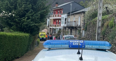 Un coche da Garda Civil no lugar dos feitos. FOTO: OSIL.info