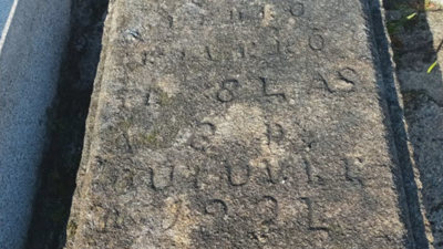 Inscrición funeraria de Pedro Rivero, finado en Bande o 28 de outubro de 1924