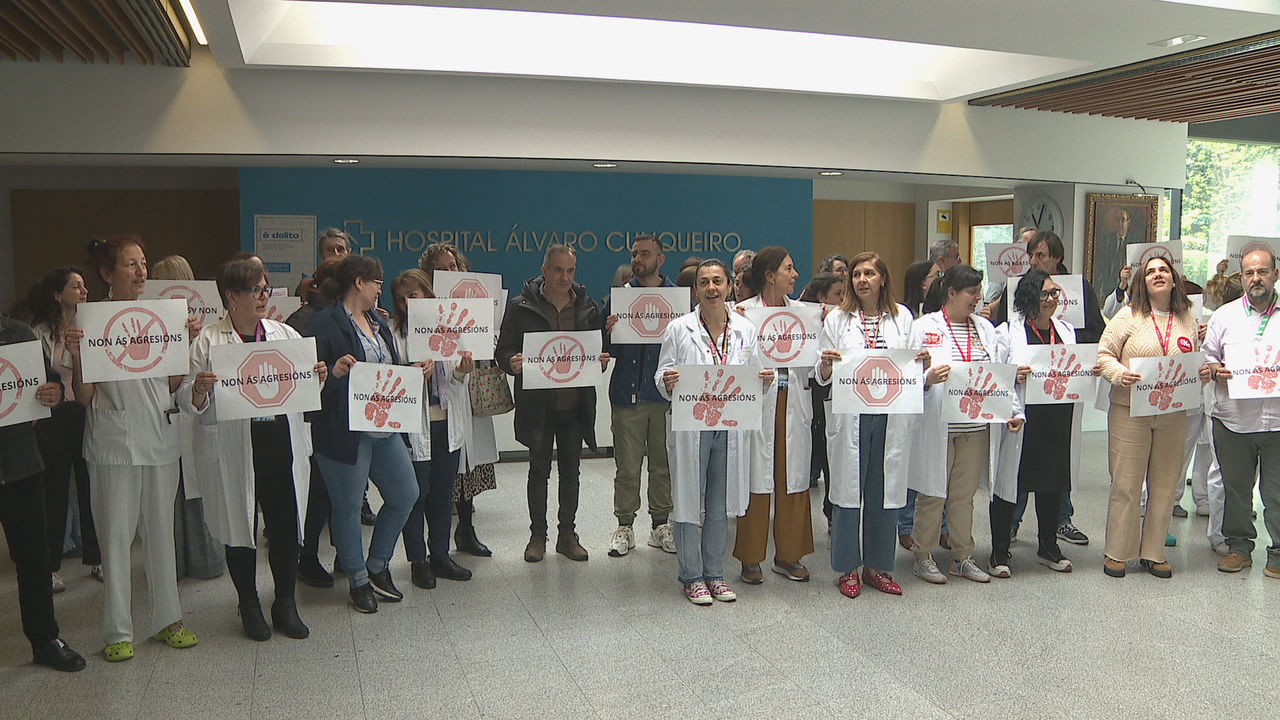 Manifestación de sanitarios contra as agresións o pasado ano no Álvaro Cunqueiro de Vigo
