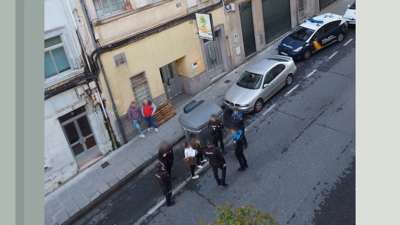 A policía ás portas do local Las Palmeras na Milagrosa esta fin de semana