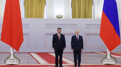 Xi Jingping, recibido por Vladimir Putin no Kremlin (Sputnik/Mikhail Metzel/vía Reuters)