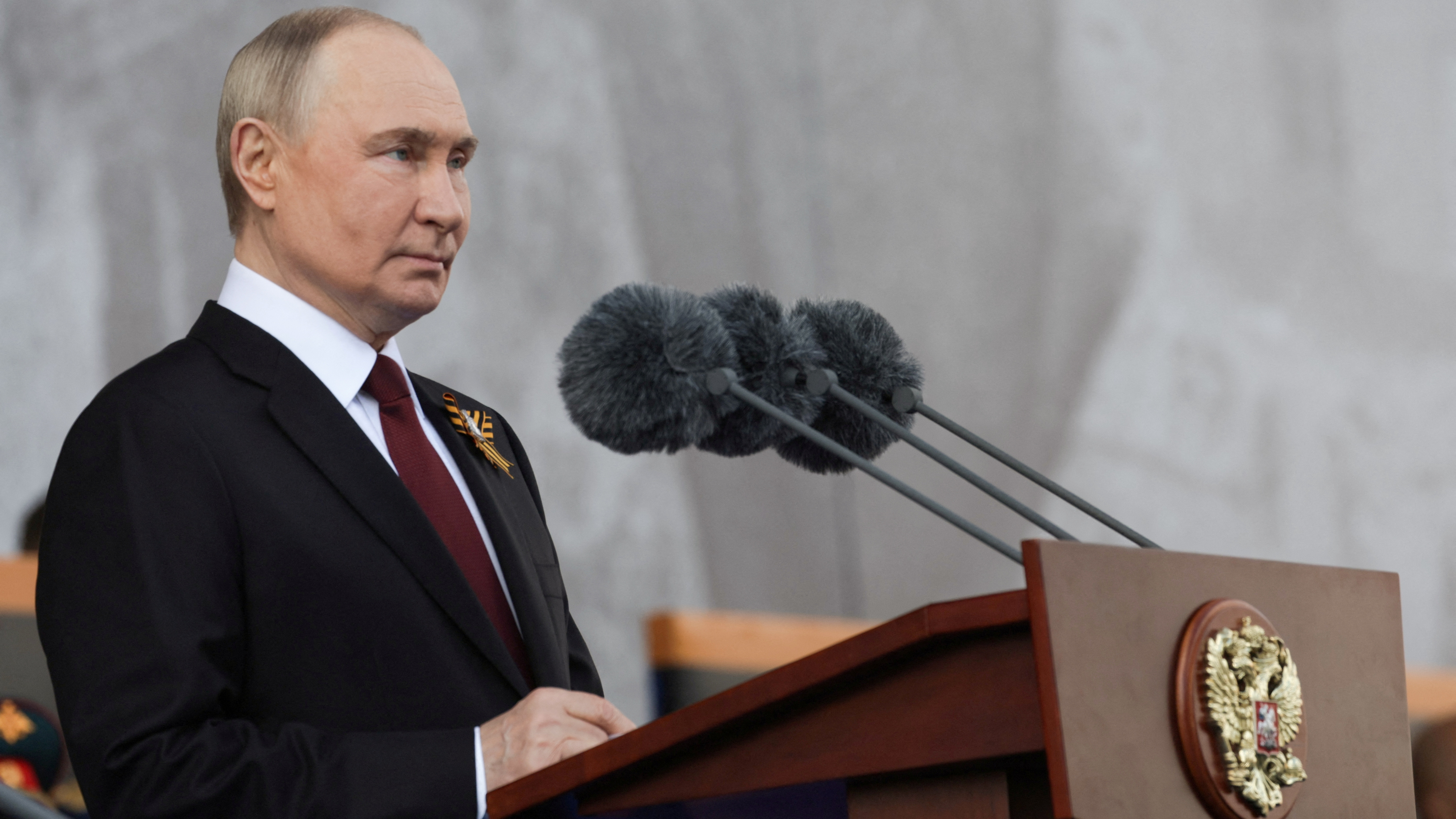 O presidente ruso Vladimir Putin pronuncia un discurso no aniversario da vitoria da Segunda Guerra Mundial. (Sputnik / Gavriil Grigorov / REUTERS)