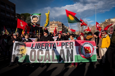 Manifestación pola posta en liberdade do líder do PKK, coincidindo co 26 aniversario do seu ingreso en prisión (Arquivo / Marco Di Gianvito / ZUMA Press Wir / DPA)