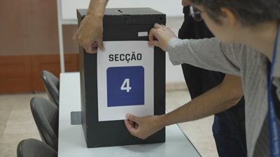 Os colexios electorais remataron este sábado os últimos detalles para os comicios deste domingo en Portugal