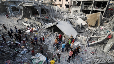 Estragos dun ataque israelí no norte da Franxa. REUTERS/Mahmoud Issa