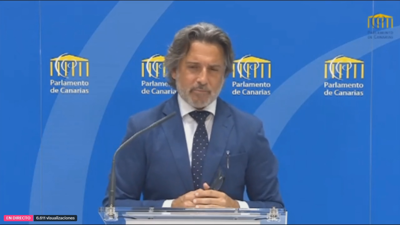 Gustavo Matos explicou en conferencia de prensa como foi o seu encontro co empresario libanés Mohamed Derbah