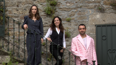 A actriz Cris Iglesias, a directora Ángeles Huerta e o actor Xoán Fórneas, da película 'Antes de Nós' (Europa Press)