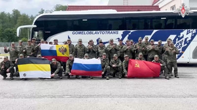 Persoal de servizo ruso capturaro por forzas ucrínas. FOTO: Ministerio de Defensa ruso vía REUTERS