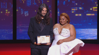 Oliver Laxe recolle o Premio do Xurado en Cannes