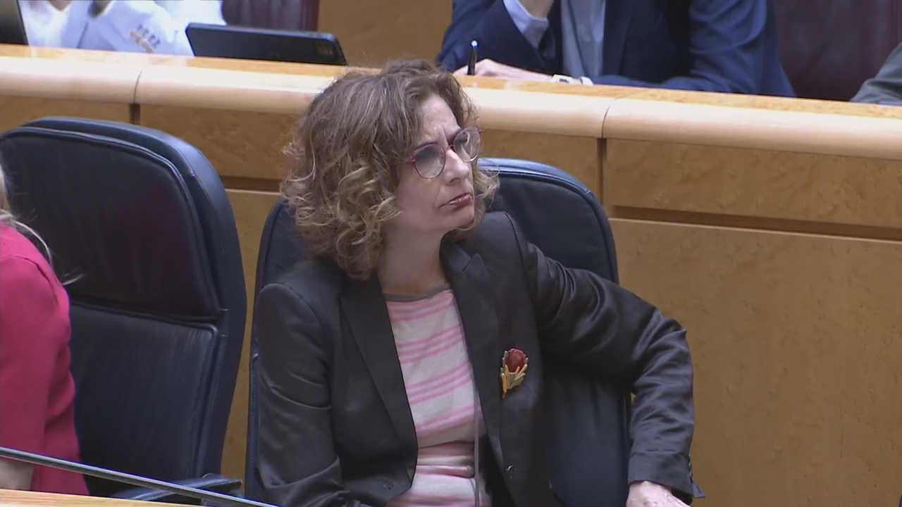 María Jesús Montero durante a sesión de control ao Goberno no Senado