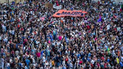 Centos de persoas durante a manifestación/ Jorge Gil / Europa Press
