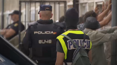 Momento da redada antidroga no barrio de Covadonga en Ourense, o día 4 de xuño