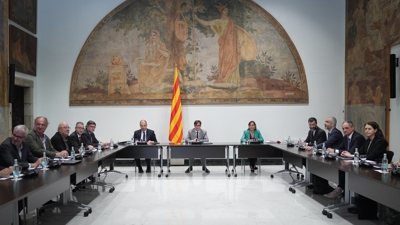 O presidente da Generalitat de Catalunya, Salvador Illa, e a portavoz do Govern e conselleira de Territorio, Vivenda e Transición Ecolóxica da Generalitat, Sílvia Paneque (David Zorrakino/Europa Press)