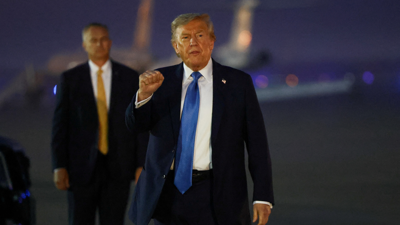 Trump á súa volta do cumio do G7. REUTERS/Kevin Lamarque