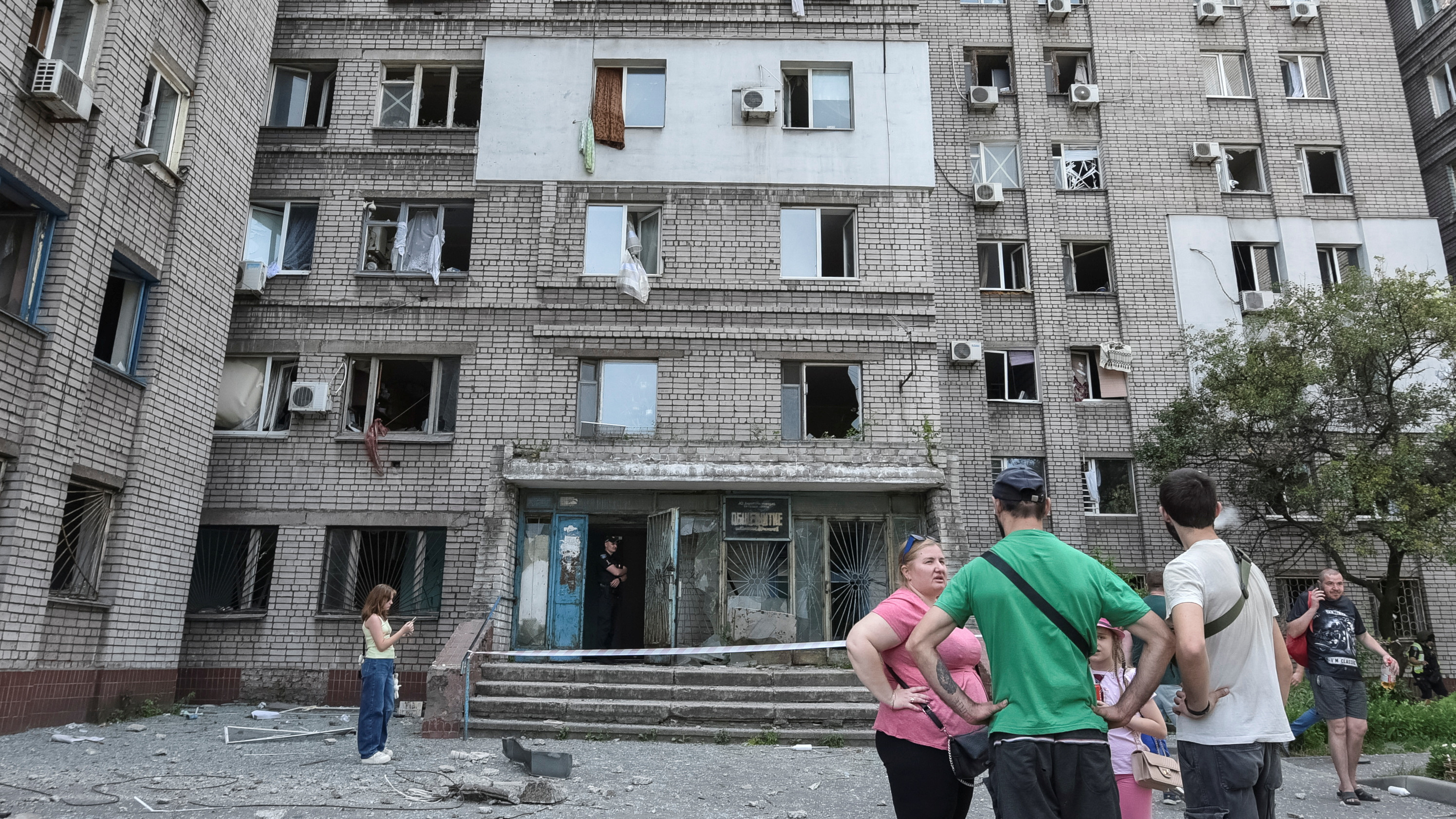 Un dos edificios de apartamentos danado no ataque (REUTERS/Mykola)