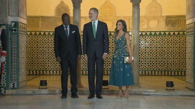 Filipe VI e Letizia saudaron os convidados