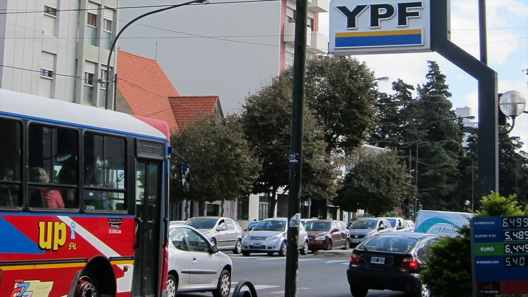 Unha gasolineira YPF nunha rúa de Bos Aires (Foto de arquivo/Europa Press)