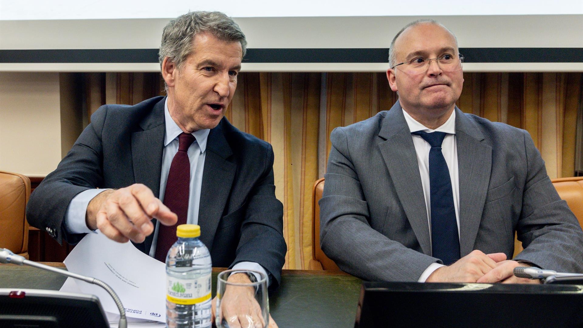 O presidente do PP, Alberto Núñez Feijóo, e o portavoz do PP no Congreso, Miguel Tellado (Ricardo Rubio/Europa Press/Archivo)