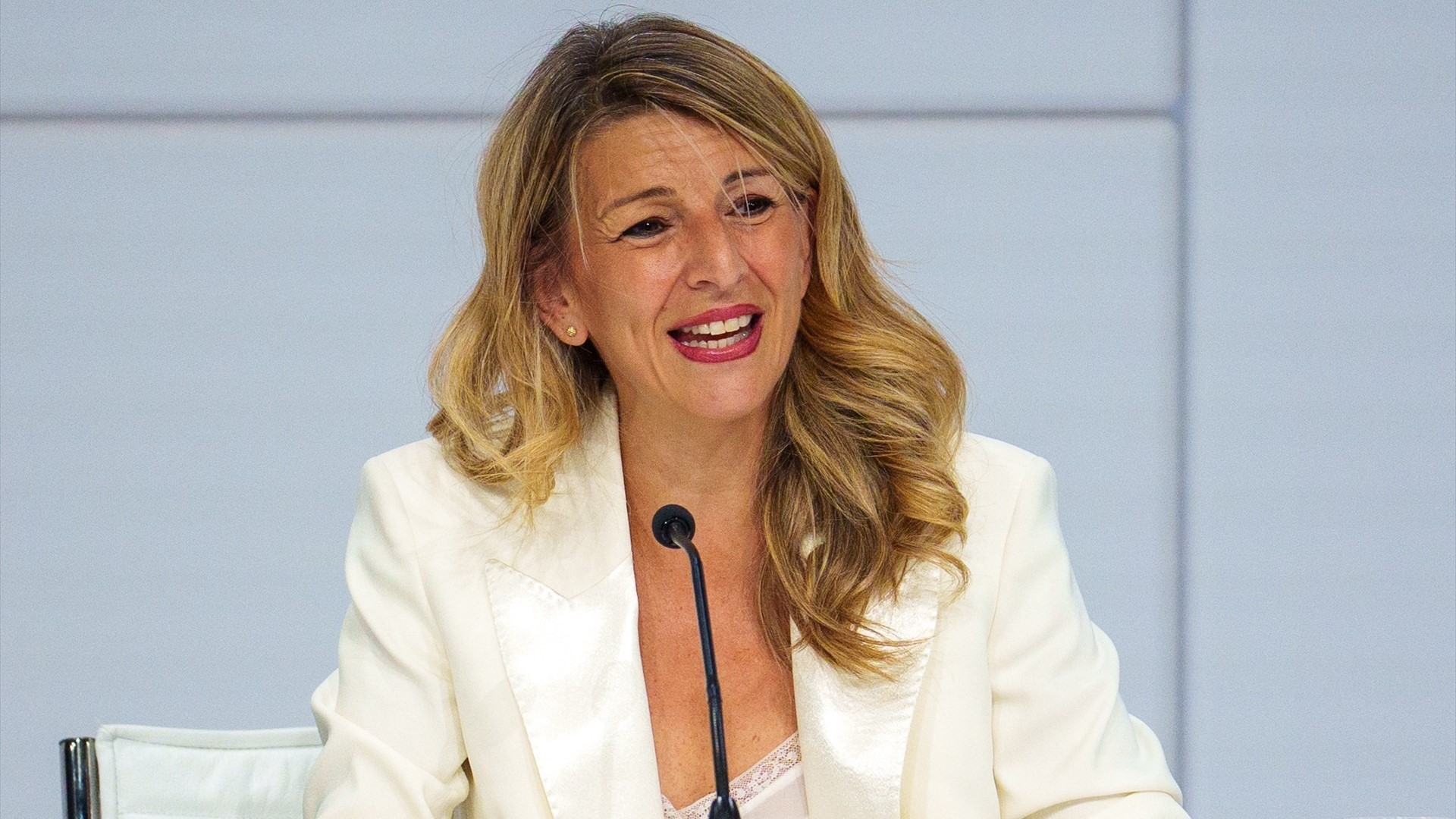 A vicepresidenta segunda, Yolanda Díaz, atende os medios no cumio da ONU celebrado en Sevilla (Francisco J. Olmo/Europa Press)