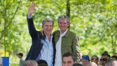 O presidente do Partido Popular, Alberto Núñez Feijóo e o presidente da Xunta, Alfonso Rueda, durante a romaría que organizou o PP provincial da Coruña o 24 de maio no Pino (Álvaro Ballesteros/Europa Press