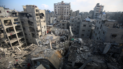 Vista da destrución tras un ataque israelí contra edificios residenciais na cidade de Gaza/Omar Ashtawy/Europa Press