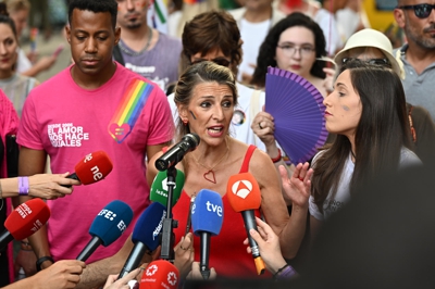 Yolanda Díaz, antes de participar na manifestación do Orgullo LGTBIQ en Madrid (EFE/ Fernando Villar)
